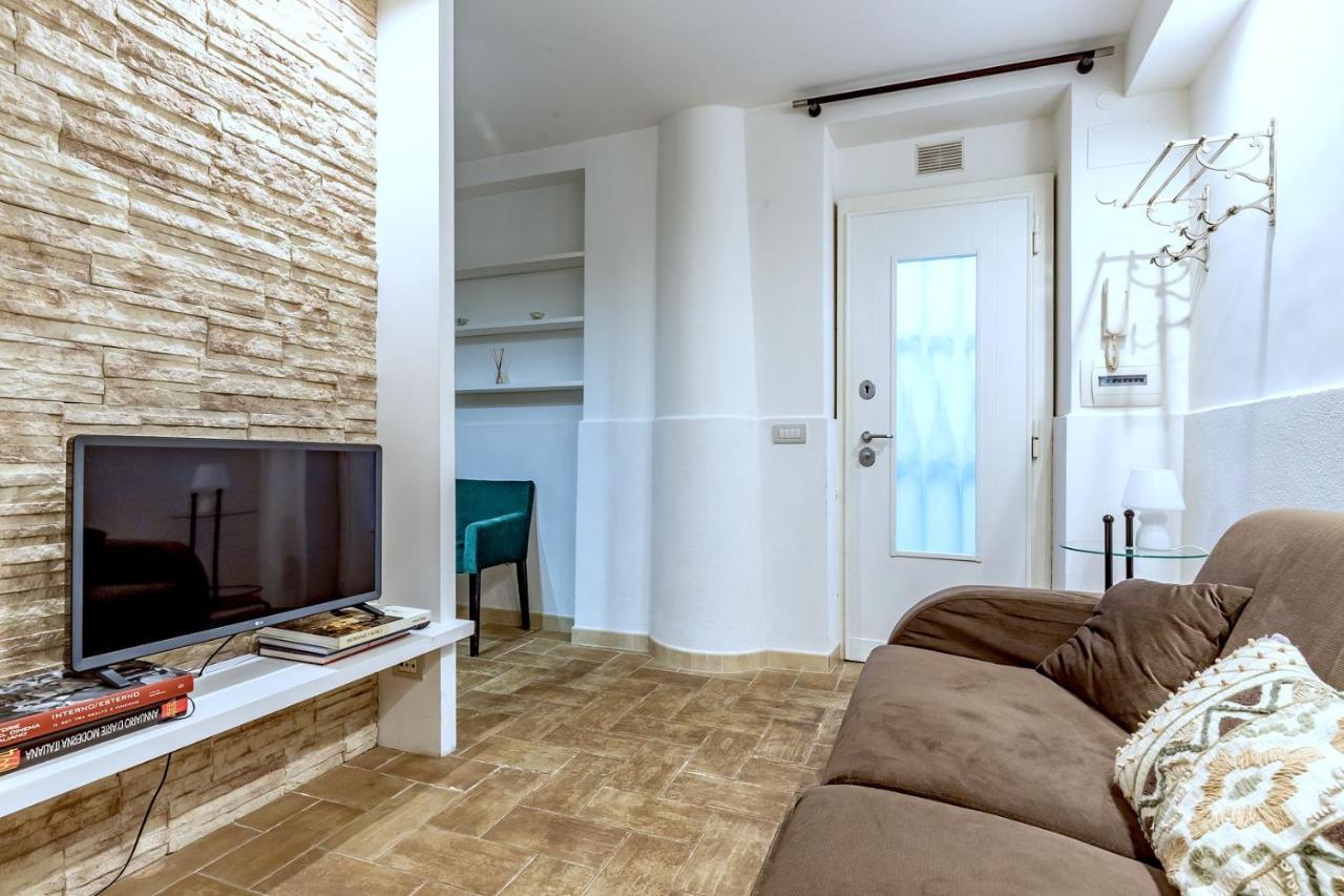 Lovely Apartment Ground Floor Colosseo Wi-Fi Ac Roma Exterior foto